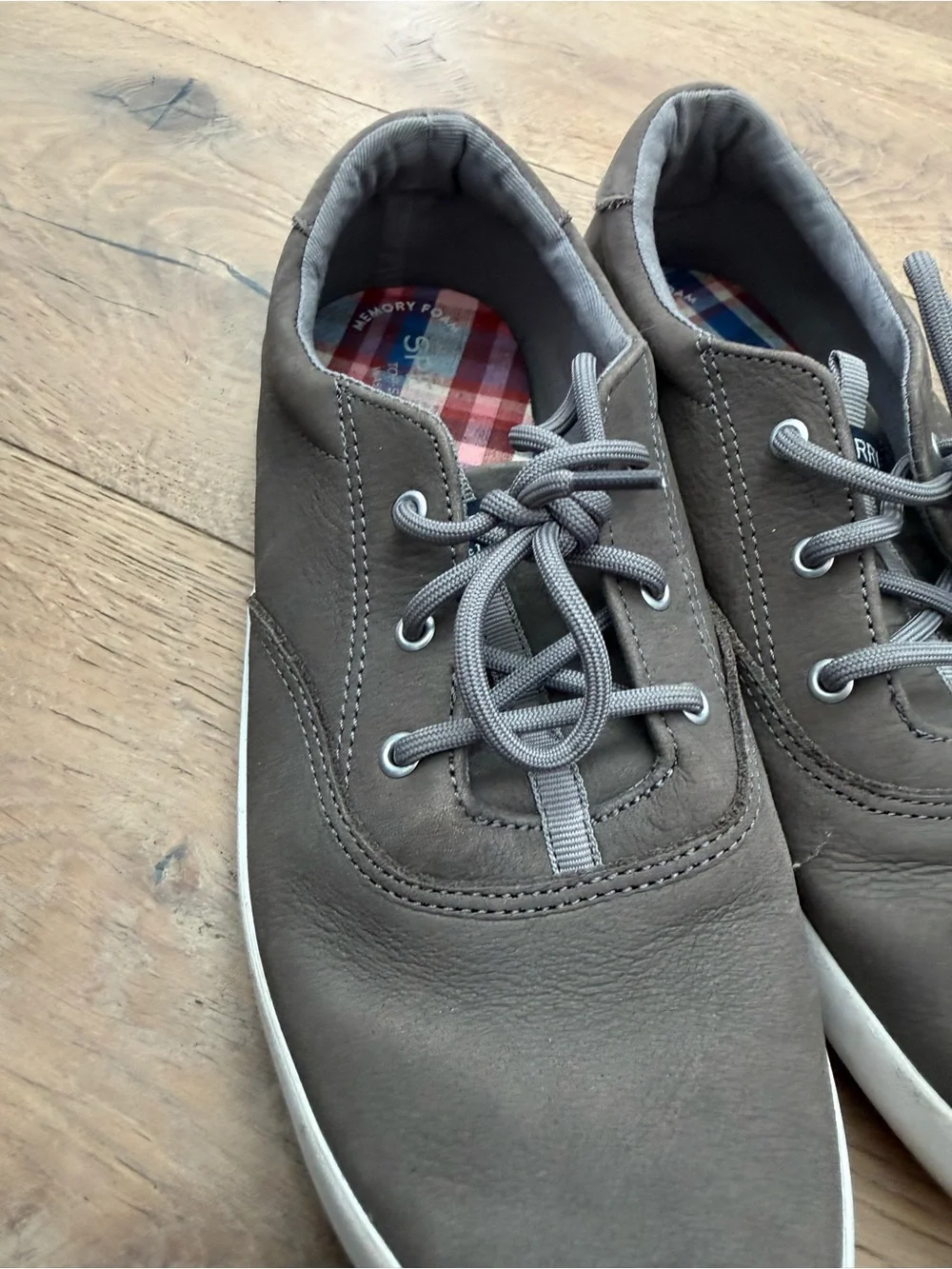 Sperry Kids Gray Lace-Up Sneakers with White Sole